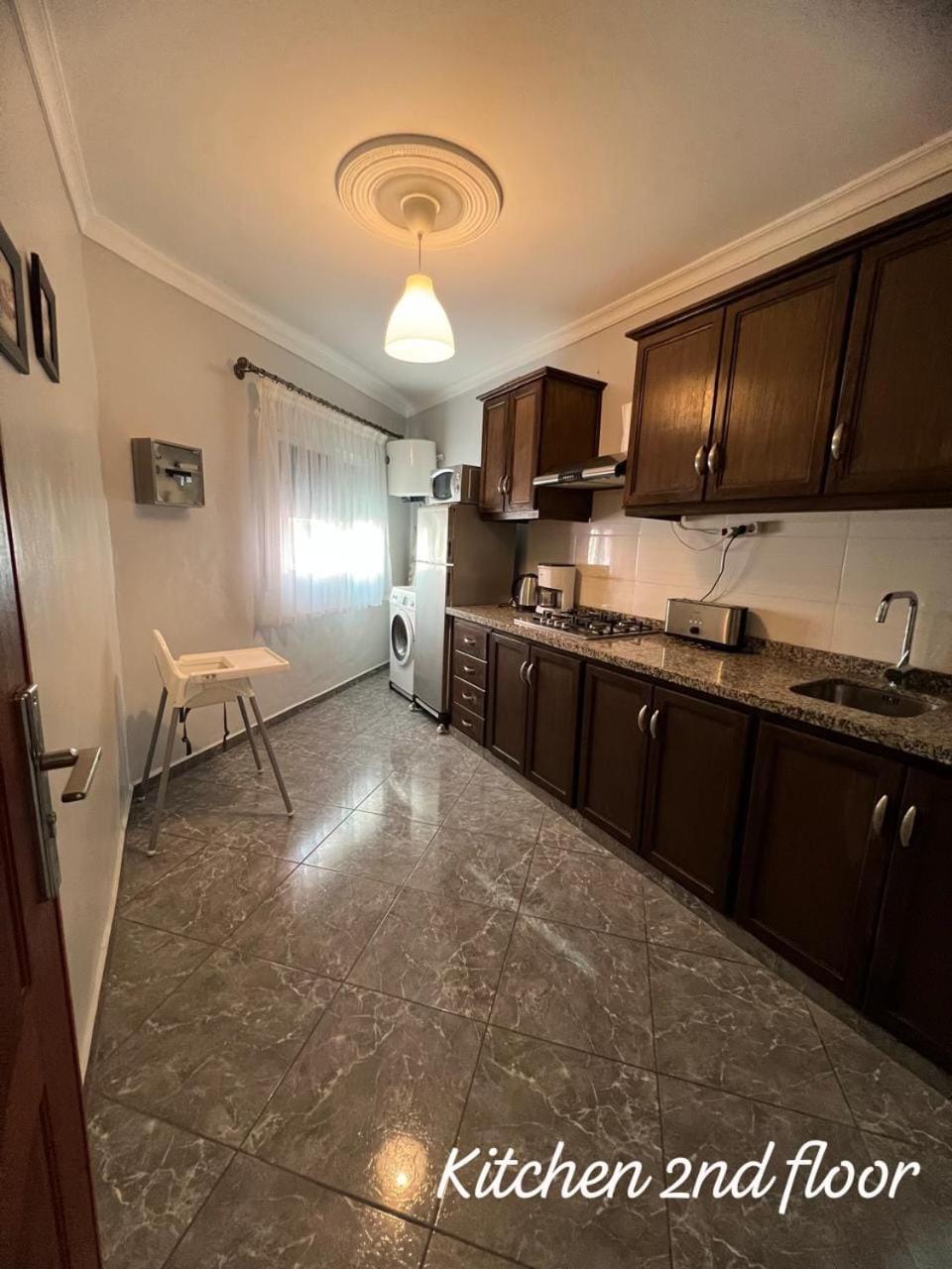 Ayoub -for Families Only- Apartment *